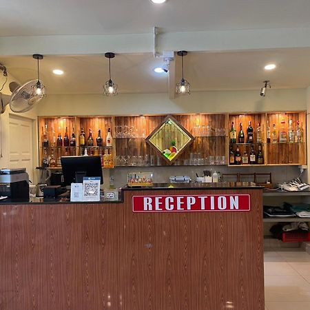 Malee Guesthouse And Restaurant Pattaya Zewnętrze zdjęcie