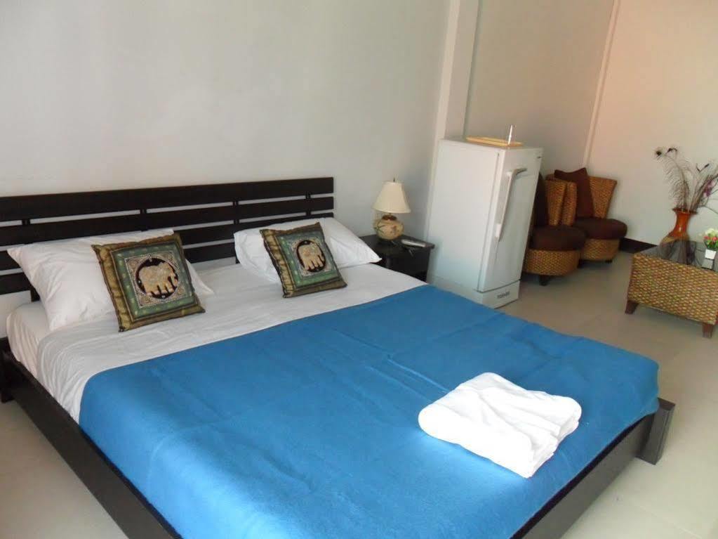 Malee Guesthouse And Restaurant Pattaya Zewnętrze zdjęcie